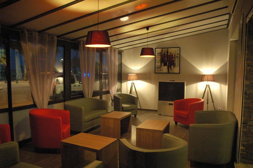 Logis Hotel Restaurant Mar I Sol Saint-Cyprien (Pyrenees-Orientales) Exterior foto